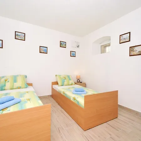 Apartment Petrovic *