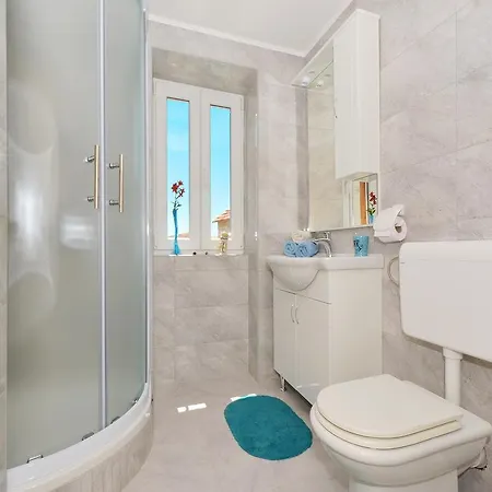 Petrovic Apartment *