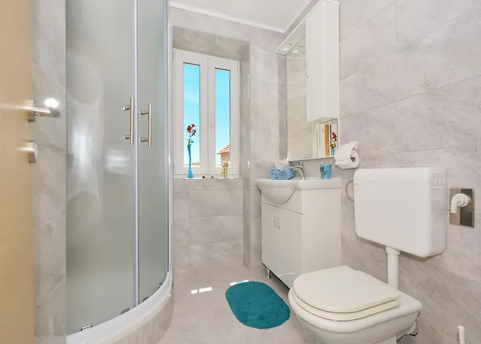 Petrovic Apartment *